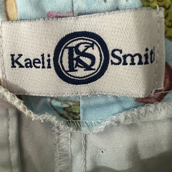 Kaeli Smith size 10 Colorful Mermaid Print Women's Shorts, chino style, GUC - Picture 5 of 6